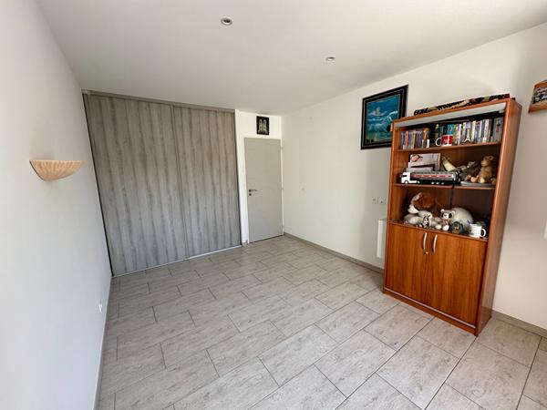 Maison récente de137 m² avec 110m² de garage à vendre à AIZENAY