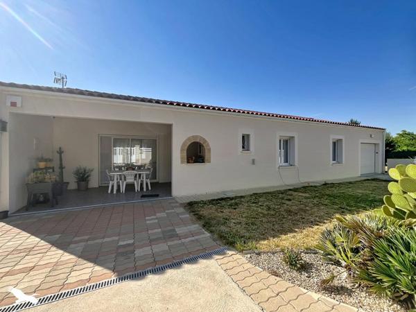 Maison à vendre 276 120 € Saintes 4 p 106 m² DPE C
