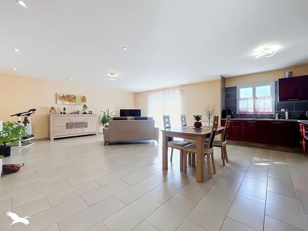 Maison à vendre 276 120 € Saintes 4 p 106 m² DPE C