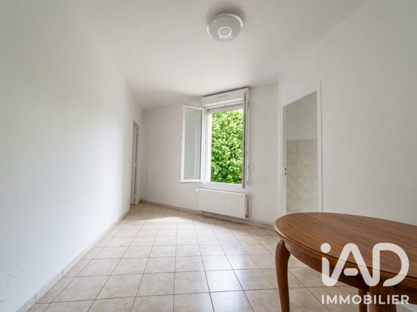 Immeuble à vendre 146,77 m² Aubervilliers