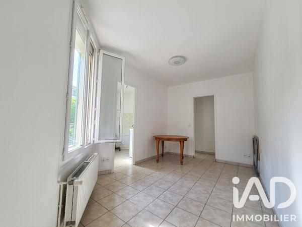 Immeuble à vendre 146,77 m² Aubervilliers