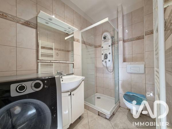 Immeuble à vendre 146,77 m² Aubervilliers