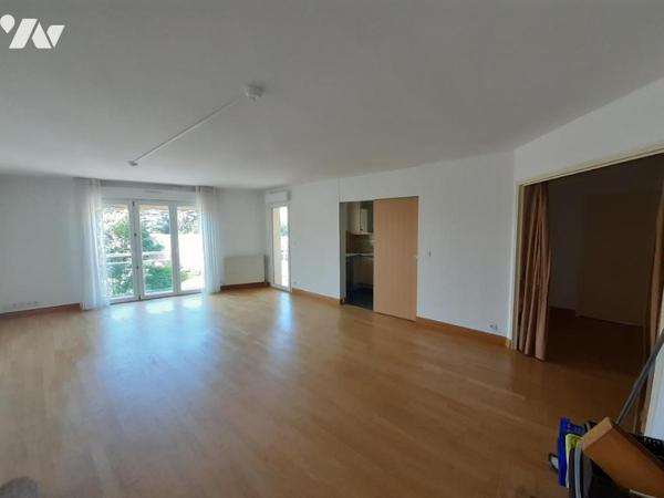 LAVAL GARE - APPARTEMENT T4