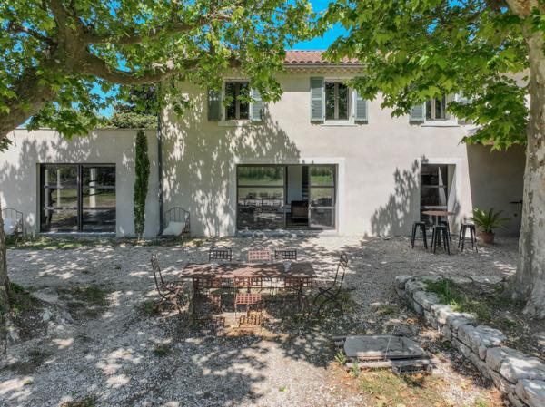 Vente Maison de luxe L'Isle-sur-la-Sorgue 7 Pièces 200 m²