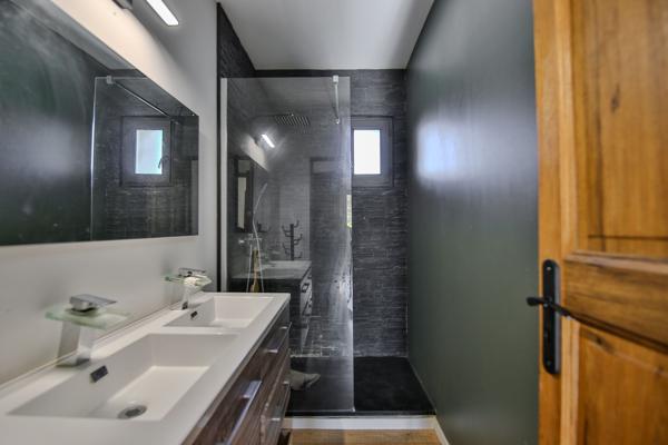 Vente Maison de luxe L'Isle-sur-la-Sorgue 7 Pièces 200 m²