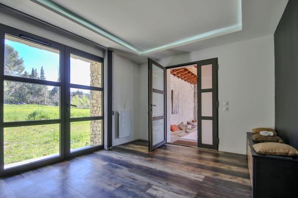 Vente Maison de luxe L'Isle-sur-la-Sorgue 7 Pièces 200 m²