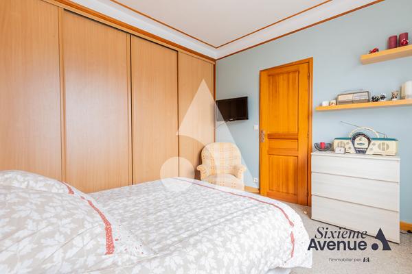 Maison 11 pièces 232 m2