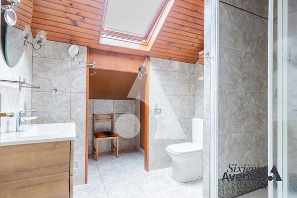 Maison 11 pièces 232 m2