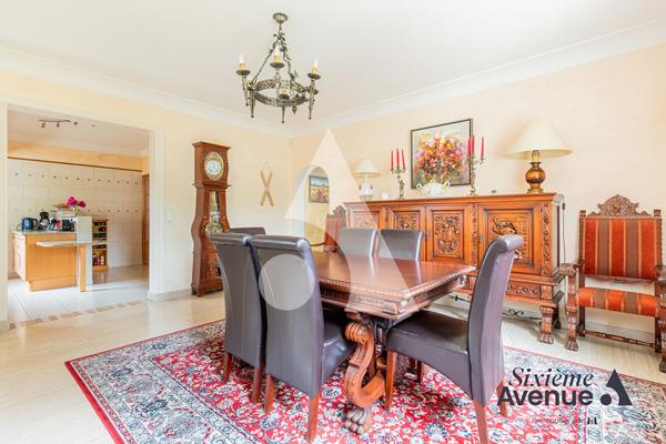 Maison 11 pièces 232 m2