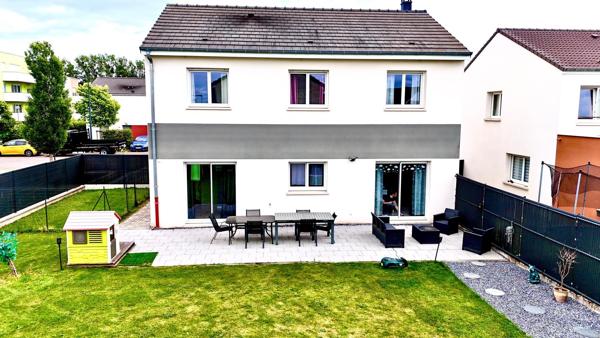 YUTZ AÉROPARC – Superbe maison contemporaine de 130 m² – 4 chambres – Prestations de qualité
