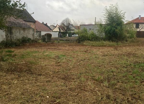Terrain à vendre    1 030 m2 Domérat