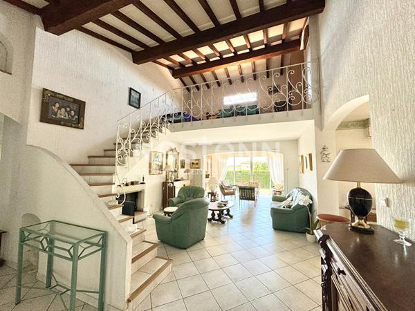 Villa 175 m² avec mezzanine, terrain piscinable de 1000m², quartier résidentiel Carcassonne
