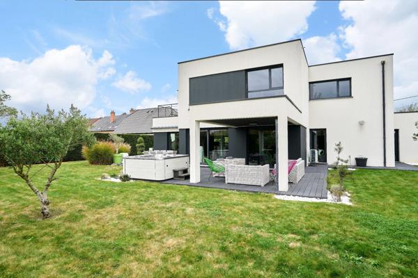 Vente Maison de luxe Beuvry 10 Pièces 215 m²