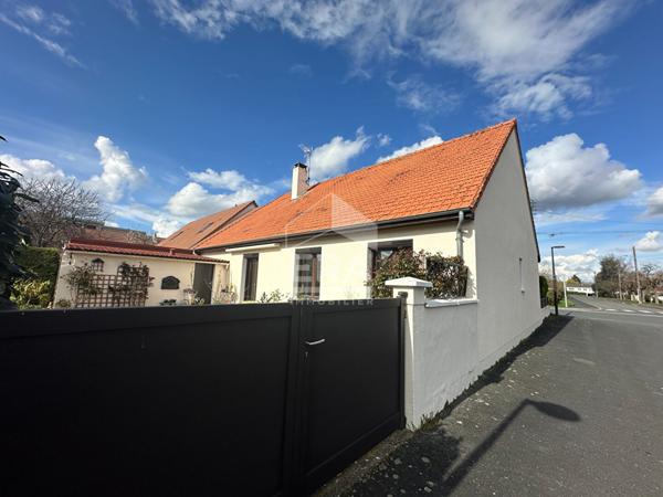 CHAETAUROUX - Quartier PMC - pavillon plian-pied - 2 chs - Garage - jardin - terrasse