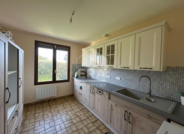 CHAETAUROUX - Quartier PMC - pavillon plian-pied - 2 chs - Garage - jardin - terrasse