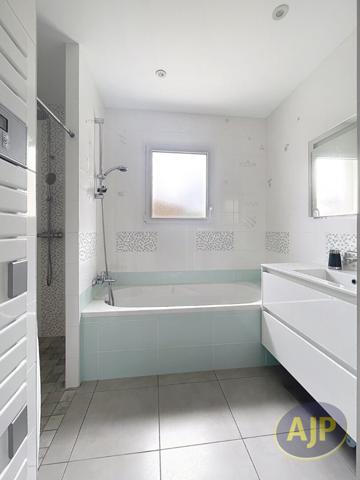 Location maison Begrolles En Mauges : 866 € - AJP Immobilier Saint-Macaire-en-Mauges