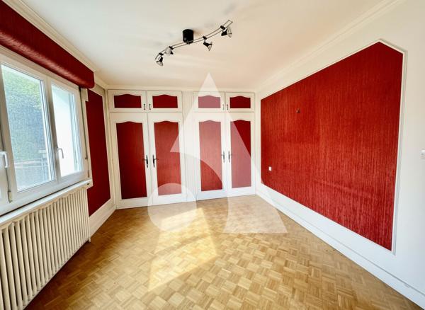 Maison 7 pièces 211.41 m2