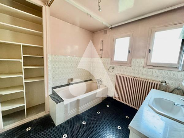 Maison 7 pièces 211.41 m2