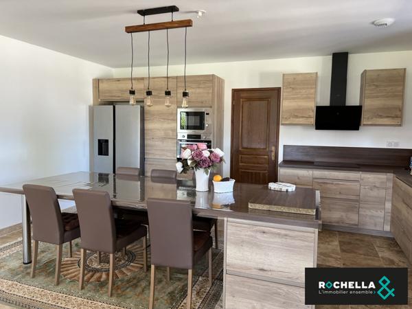 PAVILLON PLAIN-PIED AUX PORTES DE SAINT-JEAN-D'ANGELY