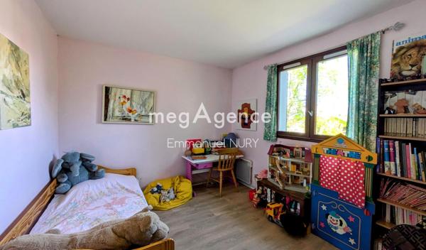 Maison à CHARBONNIERES-LES-BAINS, 69260 - 7 pièces 168m²