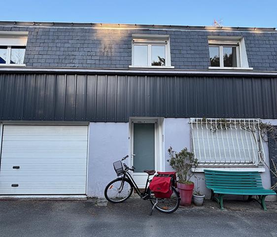 A VENDRE NANTESZOLA MAISON AVEC GARAGE ET CHEMINEE