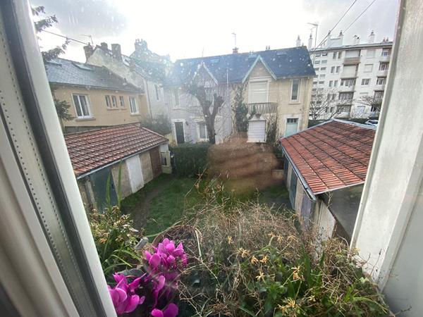 A VENDRE NANTES/MONSELET Appartement ancien 2 chambres
