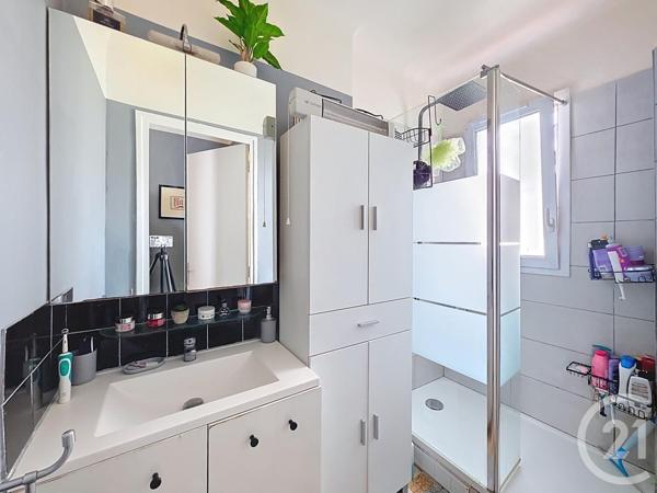 Appartement T3 à vendre  3 pièces - 66,16 m2 MARSEILLE - 13013