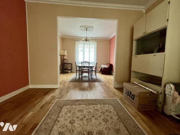 MAISON AVEC DEUX DEPENDANCES - NANTES ST JACQUES