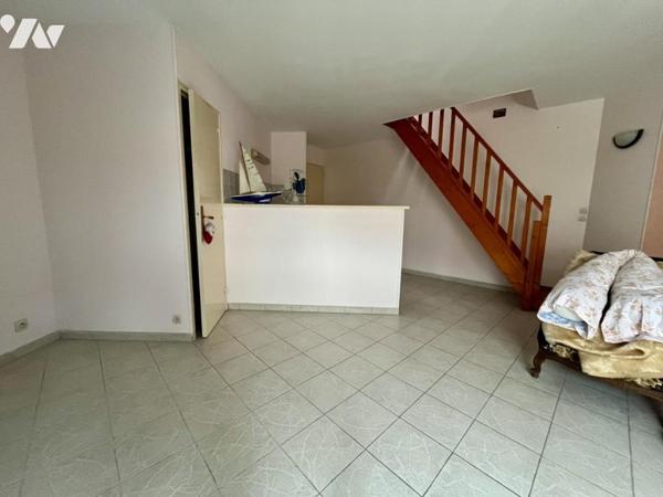 MAISON AVEC DEUX DEPENDANCES - NANTES ST JACQUES