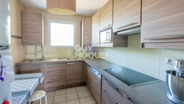 Appartement familial avec balcons dans un quartier proche métro