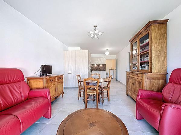 Appartement - Copropriété récente - Balcon - jardin commun