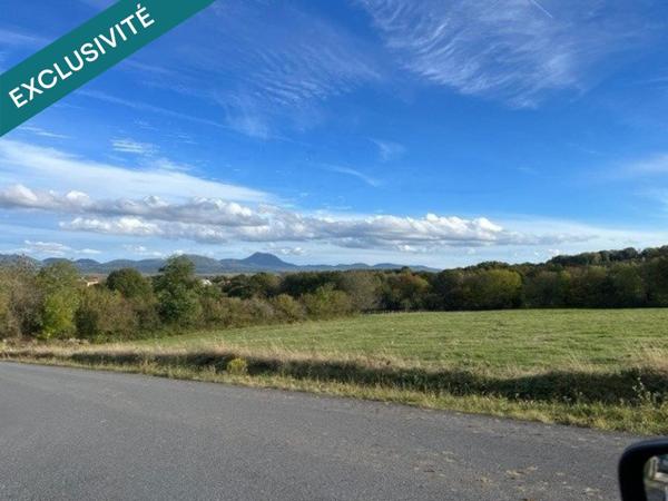 Terrain constructible d'une superficie de 1650 m2