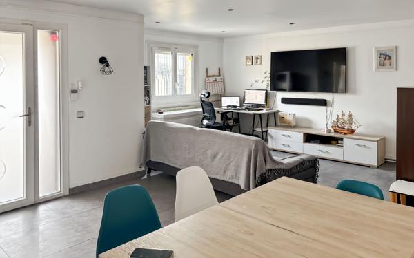 Maison à vendre    2 pièces •  Le Blanc-Mesnil