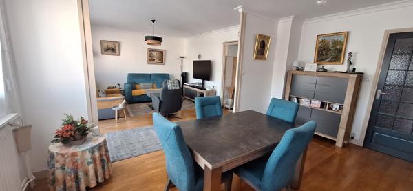 À vendre : Appartement 3 pièces  82.71 m2, cave et garage à Bourg-en-Bresse