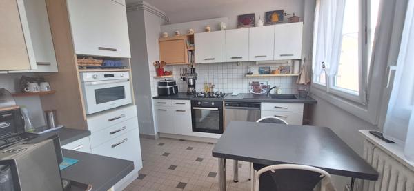 À vendre : Appartement 3 pièces  82.71 m2, cave et garage à Bourg-en-Bresse