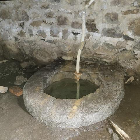 Maison en pierres avec grange et étable, vue imprenable. Saint-Saturnin (15190)