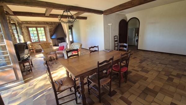 Superbe propriété de caractère sur 2 hectares Saint-Cernin (15310)