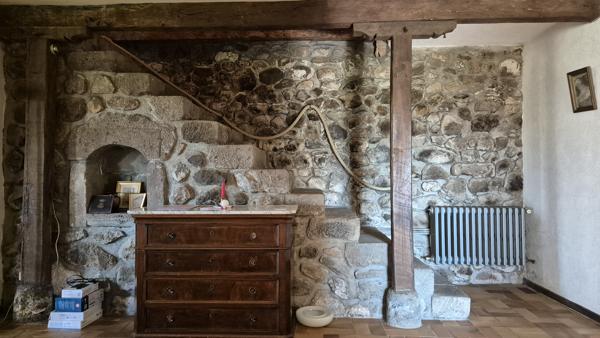 Superbe propriété de caractère sur 2 hectares Saint-Cernin (15310)