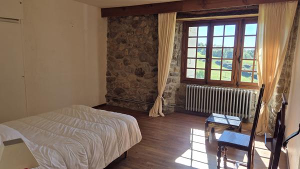 Superbe propriété de caractère sur 2 hectares Saint-Cernin (15310)