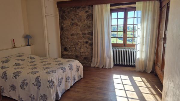 Superbe propriété de caractère sur 2 hectares Saint-Cernin (15310)