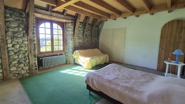 Superbe propriété de caractère sur 2 hectares Saint-Cernin (15310)