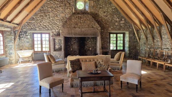 Superbe propriété de caractère sur 2 hectares Saint-Cernin (15310)
