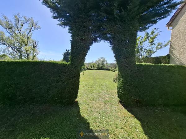 Coulommiers (77120) BEllE propriété 155M2 sous sol complet, dependance, terrain 2355M²