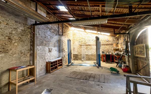 Maison à vendre    5 pièces •  Ecquevilly