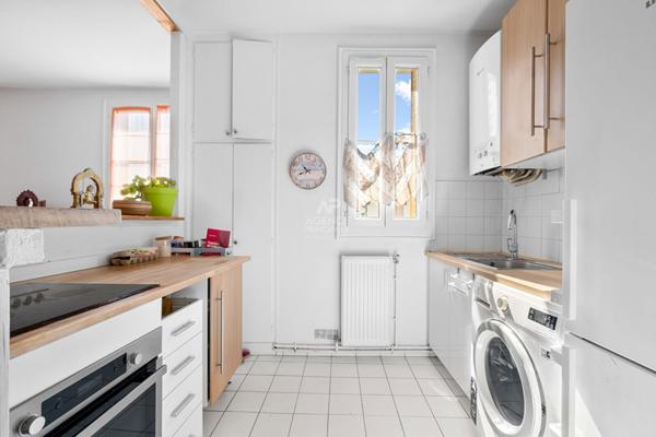 Appartement Maisons Laffitte centre - 3 chambres - duplex 94 M2 au sol €365 000 ** - Référence 12856