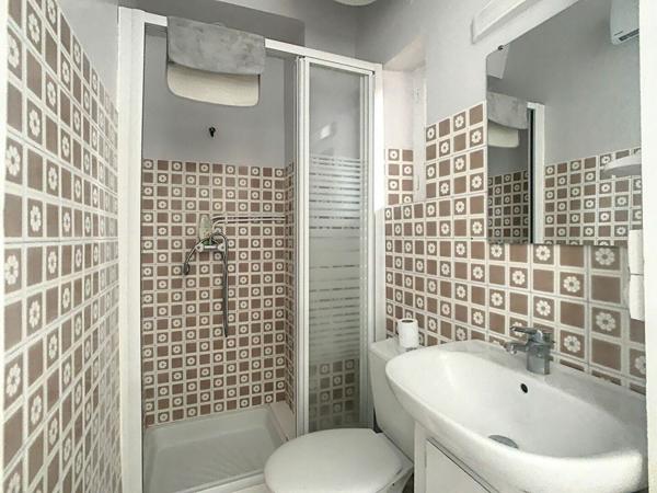 Appartement à louer    1 pièce •  Lamastre