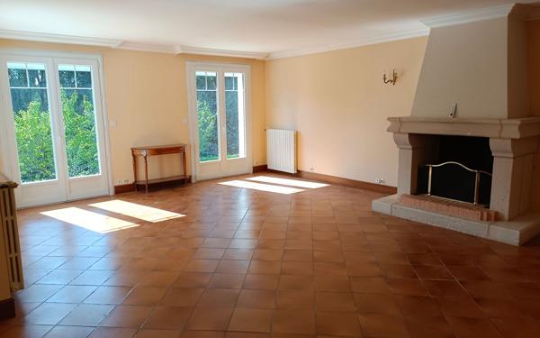 Maison à louer    6 pièces •  Mamers