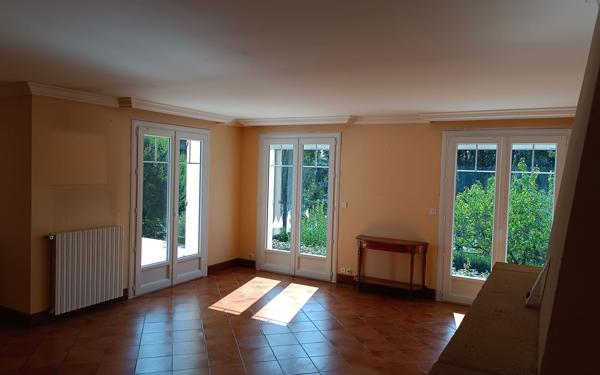 Maison à louer    6 pièces •  Mamers