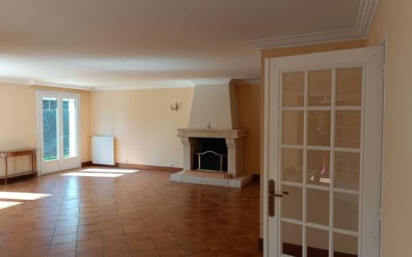 Maison à louer    6 pièces •  Mamers