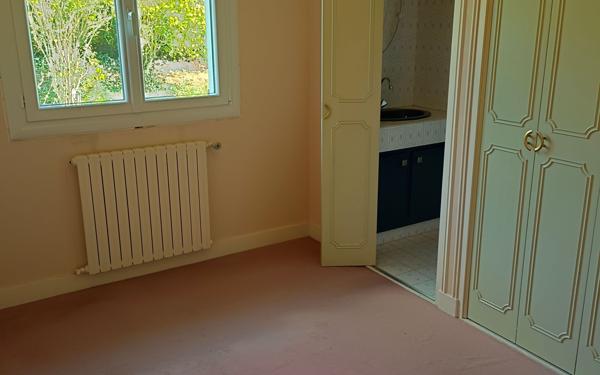 Maison à louer    6 pièces •  Mamers